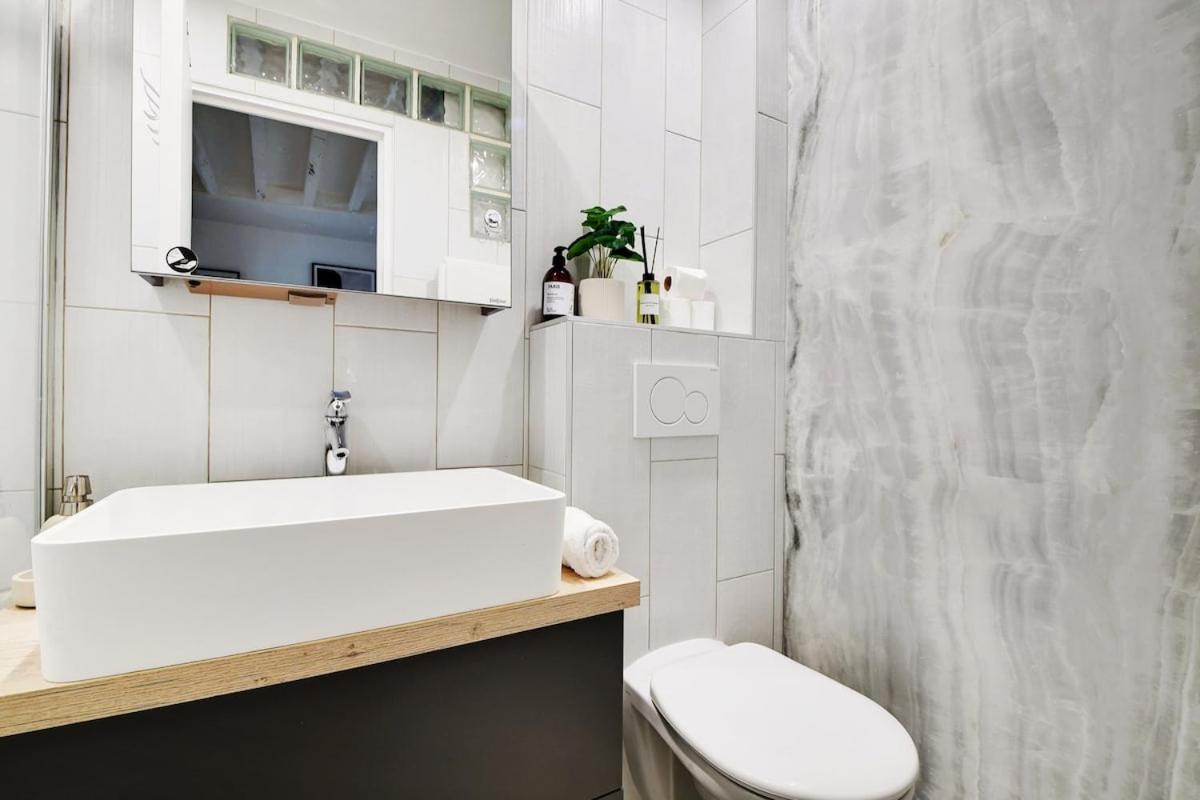Magnifique In The Marais - *